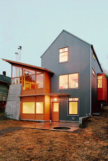 ARTICLE Town Modern Minimalist House READ HERE