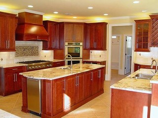 AHB Custom Home Builders - Royal Lakes Estates Residence traditional kitchen