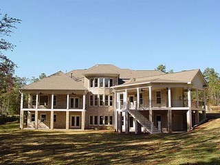 AHB Custom Home Builders - Royal Lakes Estates Residence traditional exterior