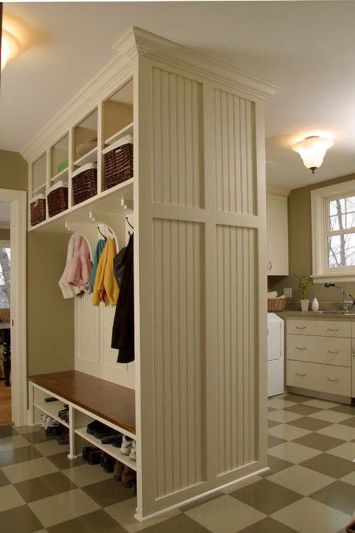 Combination Mudroom and Laundry Room traditional entry