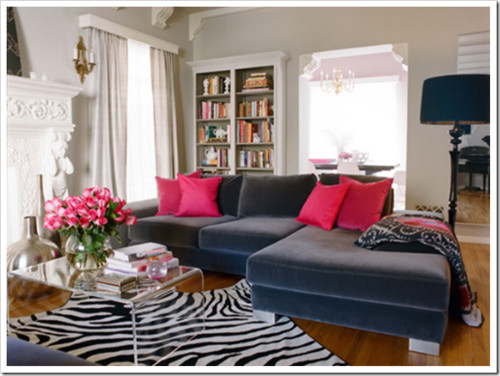Velvet couch living room (via Colour Me Happy) contemporary living room