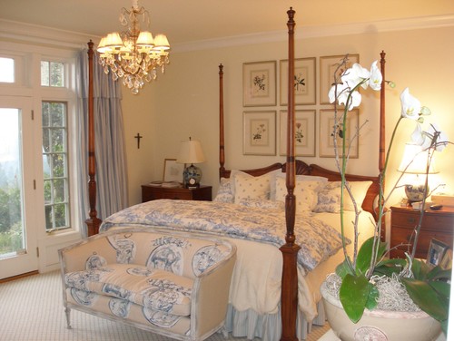 Romantic bedroom traditional bedroom