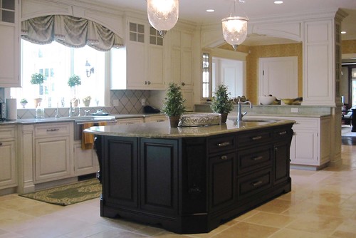 Fully Furnished traditional kitchen