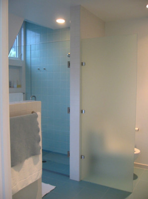 James Hill Arrchitect modern bathroom
