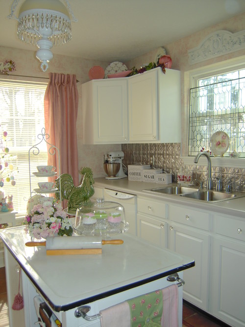 Melissa from My Cottage Charm traditional kitchen