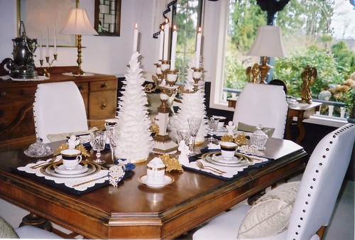 Frenchflair traditional dining room