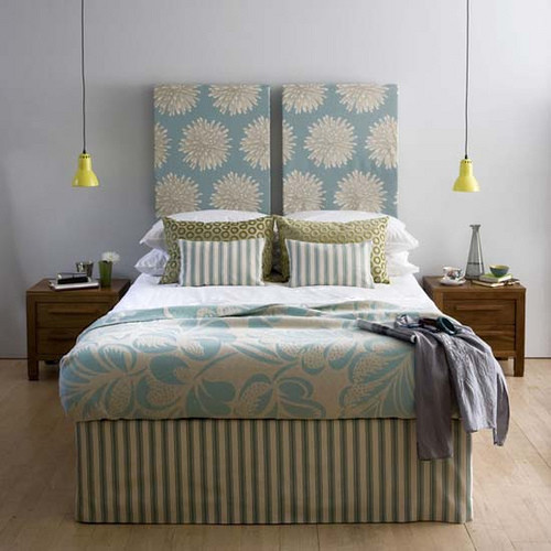 grey walls-Turquoise bedding bedroom