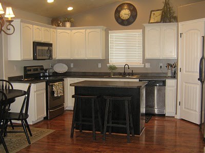Traditional Home Kitchens on White Kitchen Cabinets   Black Island   Traditional   Kitchen   Other