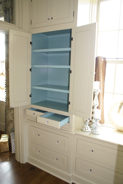 dressing cabinetry traditional closet