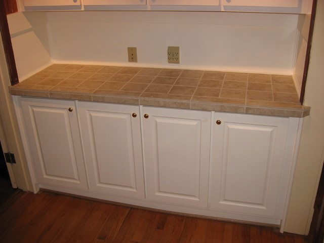 Serving Hutch traditional
