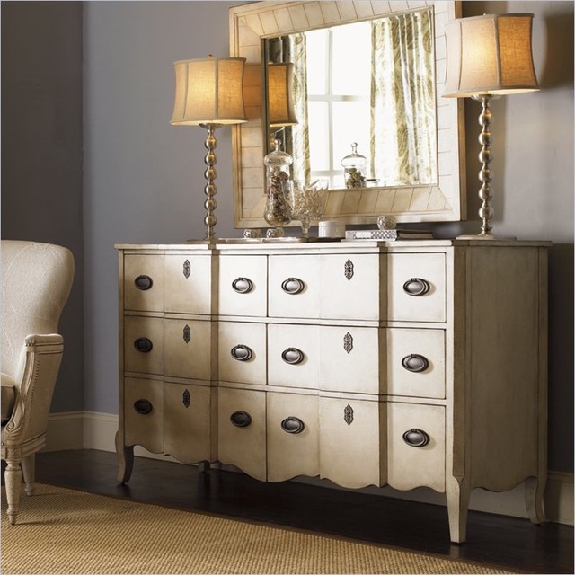 Lexington Twilight Bay Devereaux Dresser in Antique Linen b