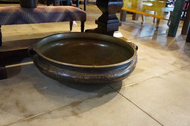 Antiques pots and planters eclectic-indoor-pots-and-planters