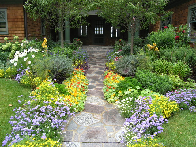 Cottage Front Yard Landscaping Ideas