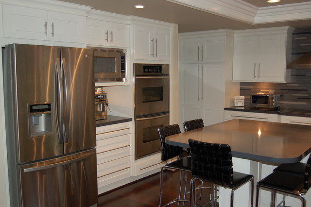 White shaker cabinets , Mission Viejo modern-