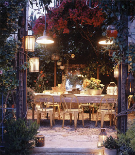 Creative outdoor dining room design.