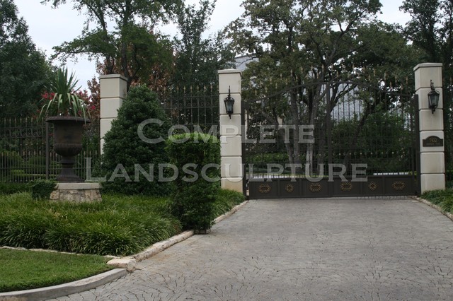 Gates & Fencing traditional landscape