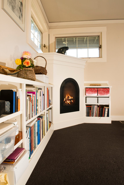 Bedroom Fireplace & Bookshelves craftsman-