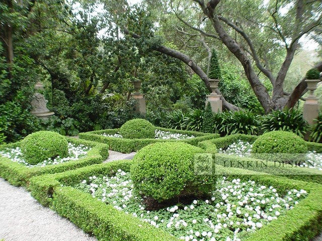 Italian - French Parterre Garden - Traditional - Landscape - los 