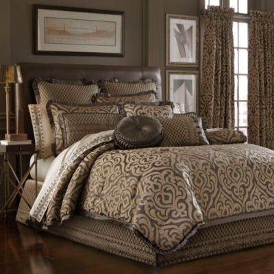 Queen New York Luxembourg Comforter Set contemporary-comforters-and ...
