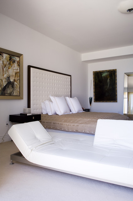 CRIS modern bedroom