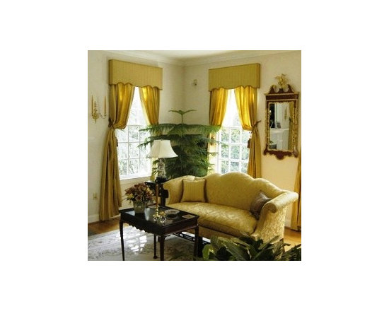 Living Room Window Treatments on Classic Elegance Traditional Home Designs And Custom Window Treatments