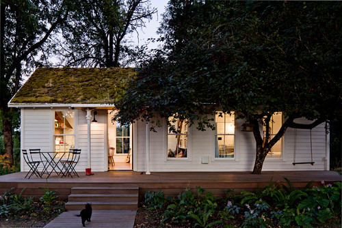 Tiny Farmhouse is on Sauvie Island of Portland, Oregon. - Jessica Helgerson Interior Design