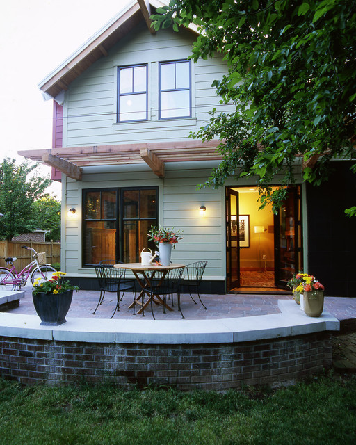 Military Drive House traditional-patio