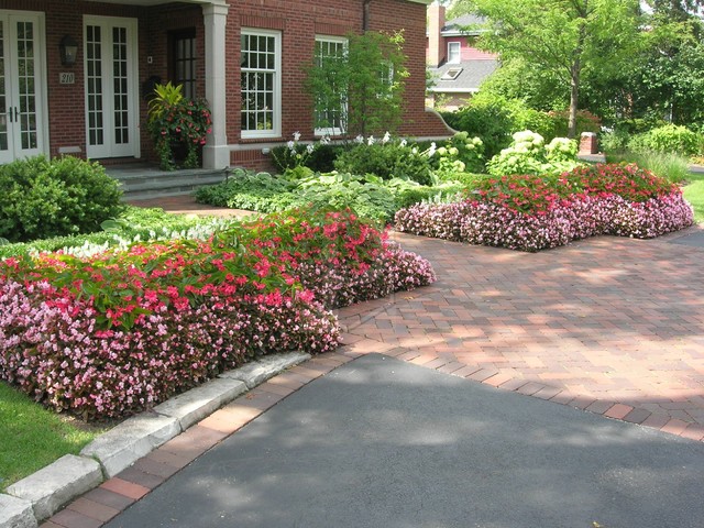 Specialty Features traditional-landscape