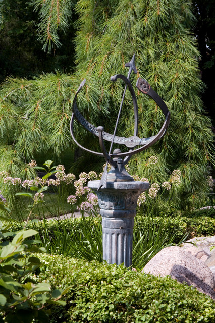 Garden Oasis traditional-landscape