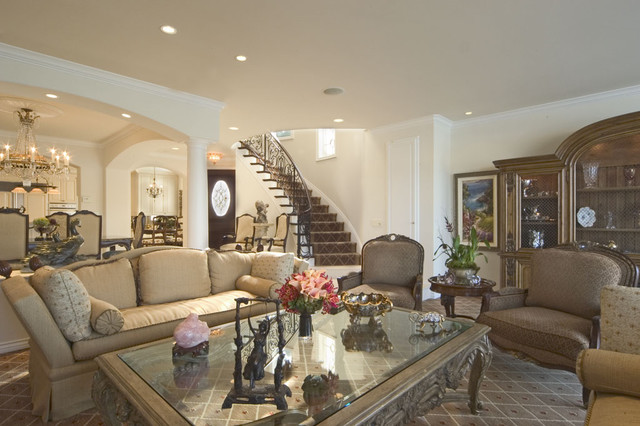 Lido Island traditional-living-room