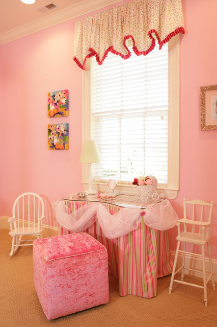 Country Club/ Designer: Patti Baker traditional-kids