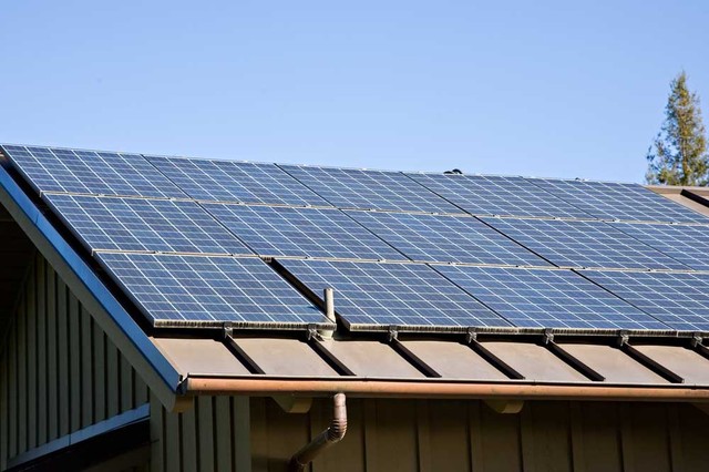 solar panels on garage with standing seam metal roof, Bay Area ...