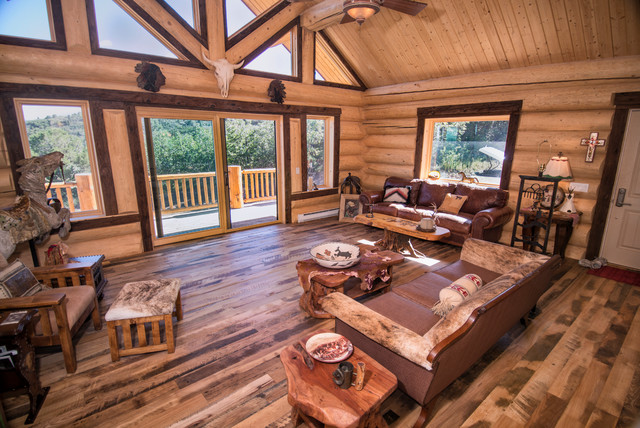 Log home with mushroom wood trim accent and skipped l ...