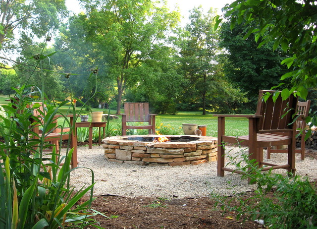 DIY Backyard Fire Pit Ideas