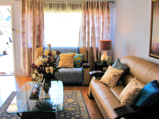 Contempo and traditional mix modern-living-room