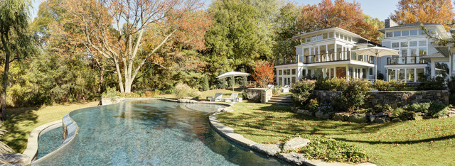 Centre Island House traditional landscape