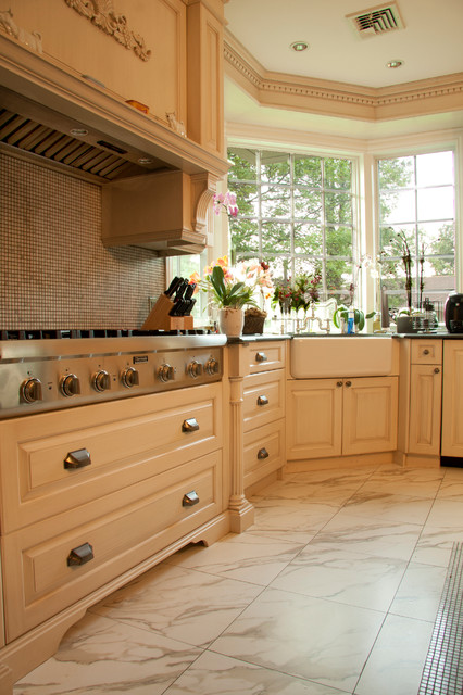 Kitchen traditional kitchen