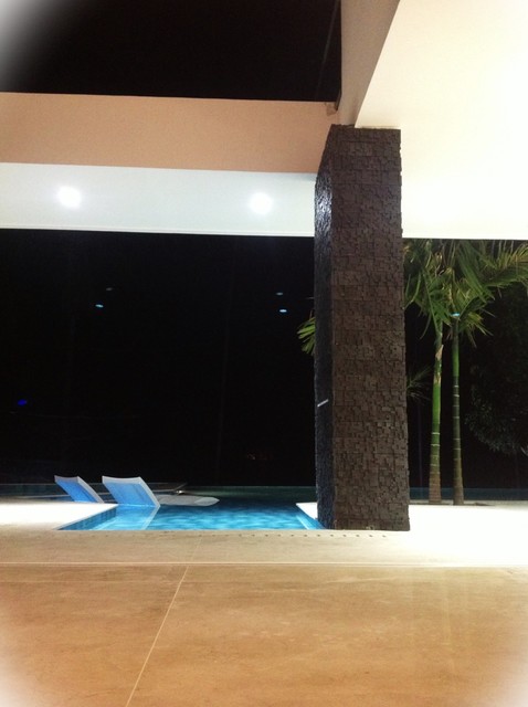 Ledge Loungers in Action! beach-style-pool
