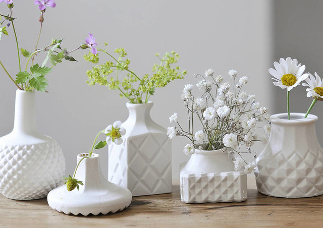 Use Modern Vases To Create An Exciting and Contemporary Vibe