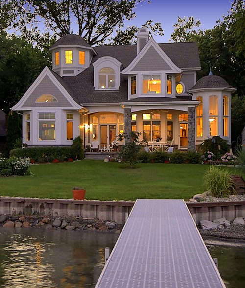 {Weekend Dreaming} Gorgeous Lake House