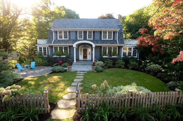 Landscaping your Front Yard Traditional Home