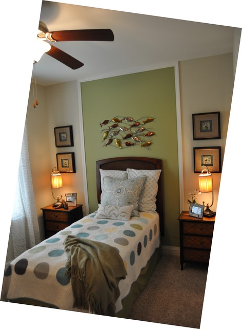 Quarters at Stones Bay Apartment eclectic-bathroom