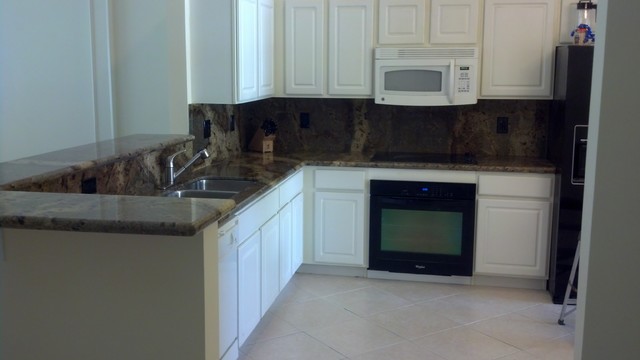 Kitchen traditional-kitchen