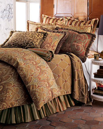 Ruffled Bedspreads on 260 Waterfall Ruffle Duvet Products