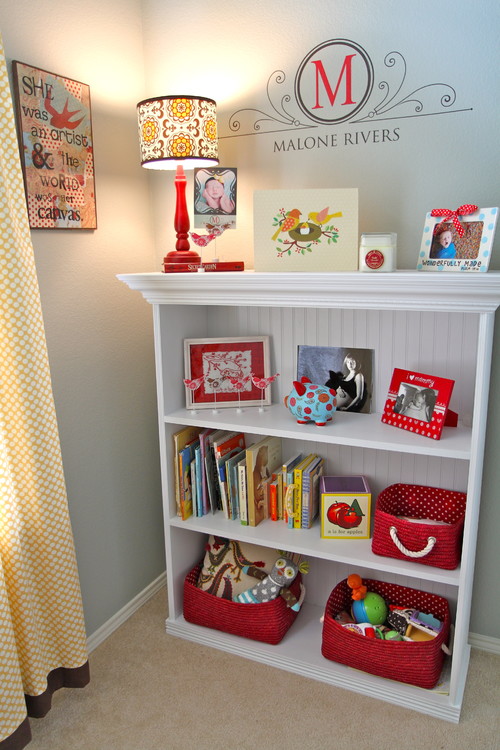 Decorando la habitación de los niños con Libros decoracion con libros en un estante