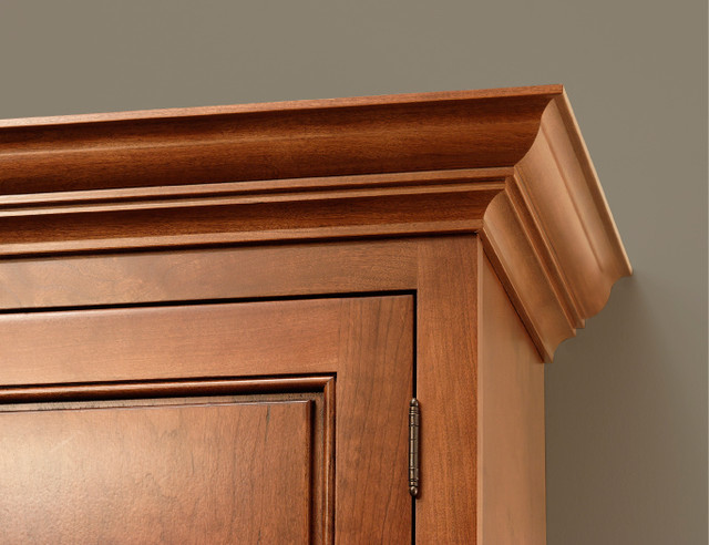 Classic Crown Molding CliqStudios com Traditional 