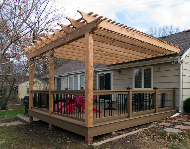 Boothe - Cedar Pergola over composite deck - Traditional - Deck 