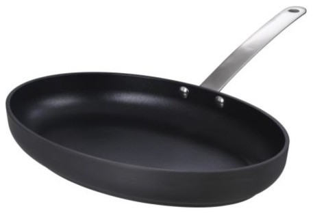 http://st.houzz.com/simgs/3f2193270e4cc6aa_4-9338/contemporary-frying-pans-and-skillets.jpg