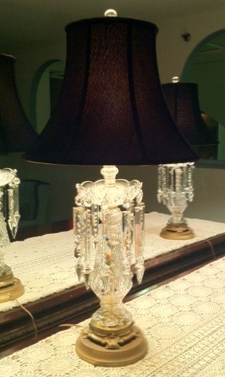 Flori de Leon traditional-table-lamps