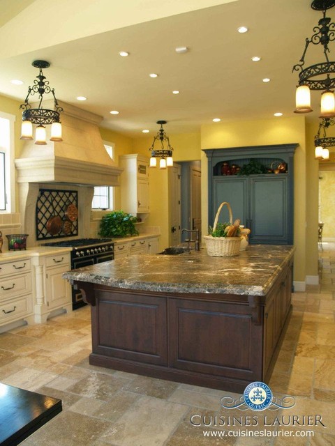 Cuisines Laurier Custom Kitchen Cabinets traditional-kitchen-cabinets